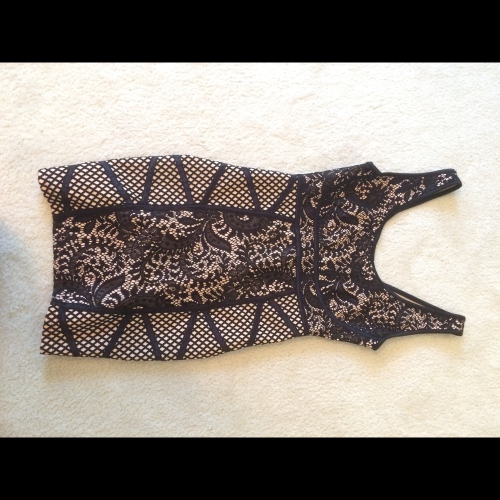 LuLus Lace Bodycon Dress